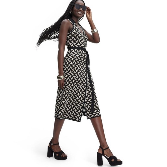 Women's Collared Sleeveless Vintage Weave Neutral Sweaterknit Midi Wrap Dress - Picture 7 of 10